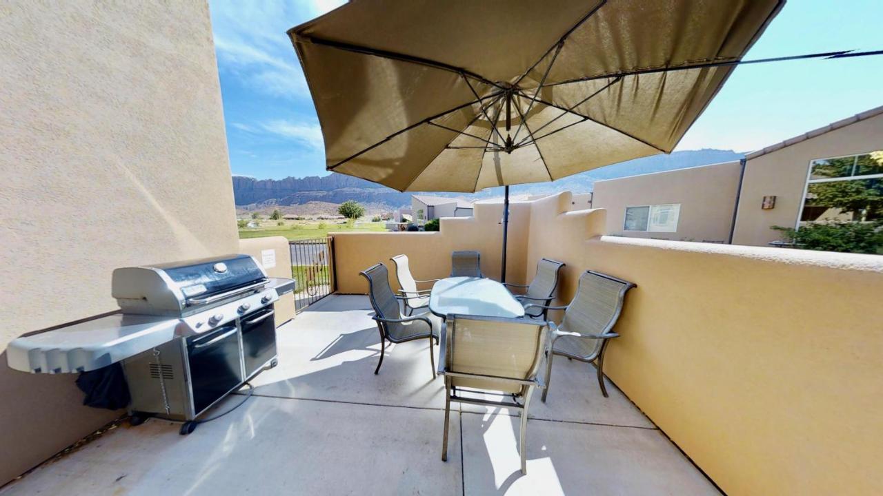 Grey Pearl #Q3 Villa Moab Exterior photo